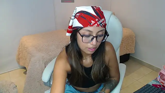 Gabi morales online show from December 2024 03:04:01 AM