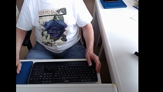 Snapshot of dutchpornking chatting on June 2026 06:36:02 AM dutchpornking online show from June 2026 06:36:02 AM