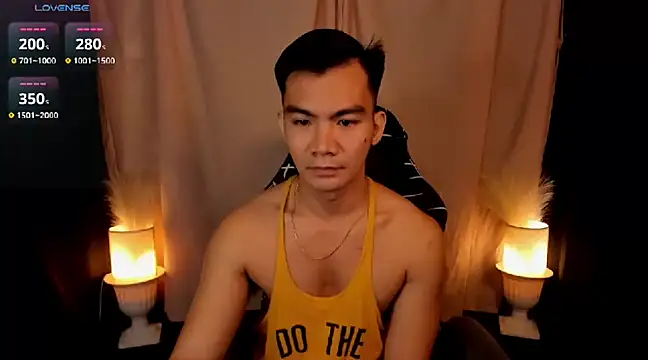 000batman000 online show from February 2025 02:08:02 AM