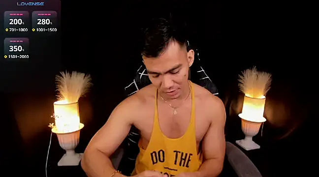 000batman000 online show from March 2025 01:53:02 AM