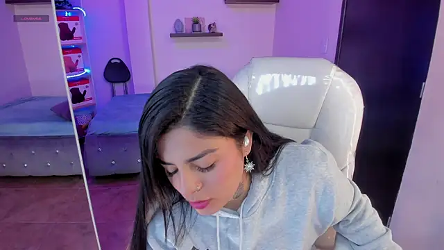 Catalinaa martinez online show from December 2024 06:16:02 PM