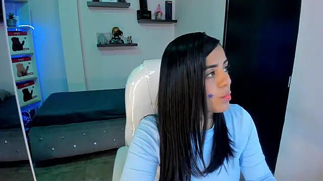 Catalinaa martinez online show from February 2025 08:37:01 PM