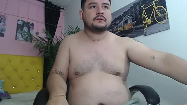 Snapshot of oso_dirty_ chatting on February 2025 05:26:02 PM oso dirty online show from February 2025 05:26:02 PM