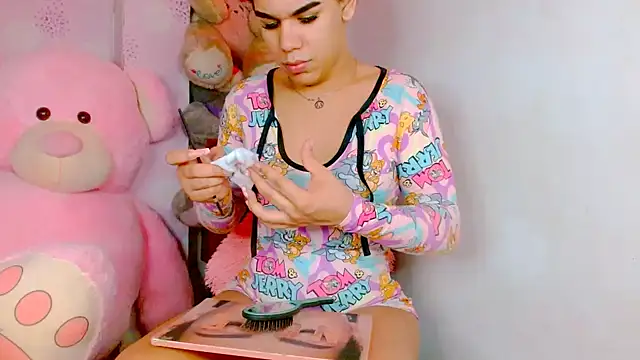 veronica villalba online show from December 2024 05:47:01 AM