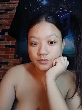 Urchanel online show from May 2026 10:51:01 PM