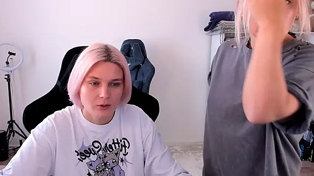 hotblonds online show from October 2025 09:54:02 AM