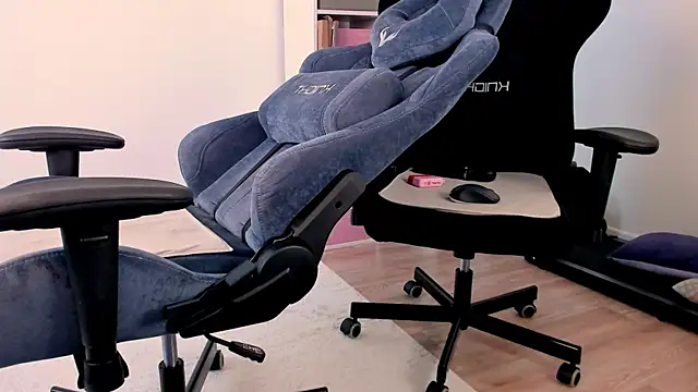 hotblonds online show from April 2026 09:18:01 AM