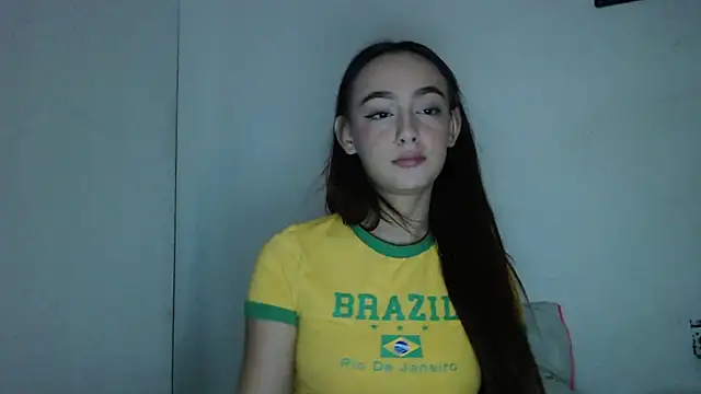 Snapshot of nathaly_bird chatting on January 2025 12:06:01 AM nathaly bird online show from January 2025 12:06:01 AM