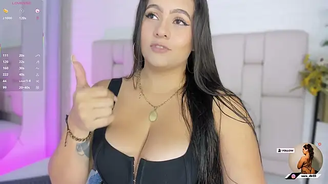 Snapshot of nataly_clark_ chatting on October 2025 08:17:01 PM nataly clark online show from October 2025 08:17:01 PM