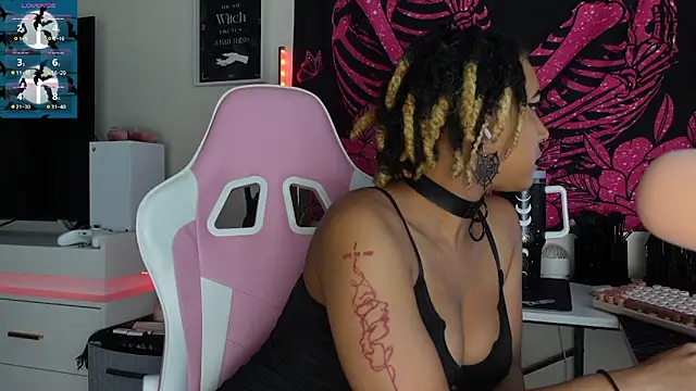 goddessxdreaxo online show from December 2025 06:39:01 PM