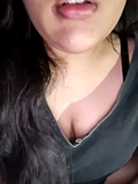 Annerae online show from November 2025 04:29:02 PM