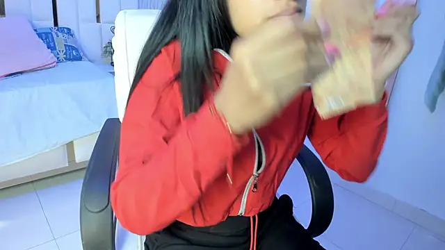 Meghan stonne  online show from November 2025 07:10:01 PM