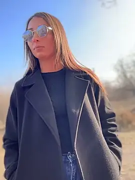 Snapshot of YOUR-KARINA chatting on December 2024 08:00:01 AM YOUR-KARINA online show from December 2024 08:00:01 AM