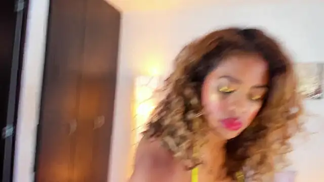 SarahCinnamon- online show from February 2026 08:34:01 PM