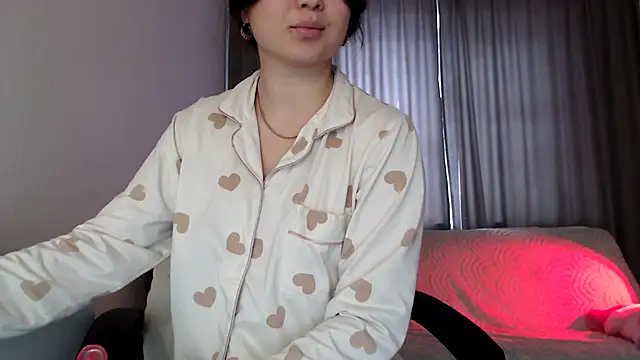 Snapshot of Lili_asian chatting on October 2025 09:01:01 AM Lili asian online show from October 2025 09:01:01 AM
