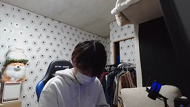 Snapshot of pychan chatting on March 2025 11:08:02 AM pychan online show from March 2025 11:08:02 AM