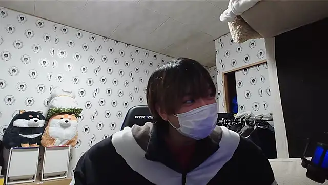 Snapshot of pychan chatting on March 2025 12:43:02 PM pychan online show from March 2025 12:43:02 PM