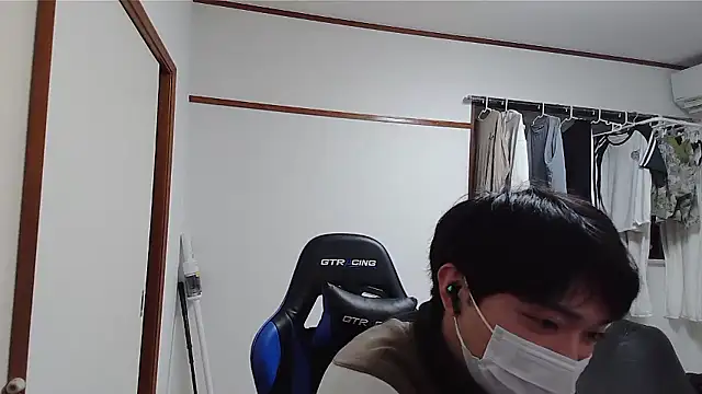 Snapshot of pychan chatting on December 2025 02:46:02 PM pychan online show from December 2025 02:46:02 PM