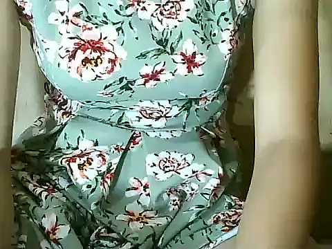 Snapshot of PinaySkinnyGirl chatting on October 2025 09:39:02 AM PinaySkinnyGirl online show from October 2025 09:39:02 AM