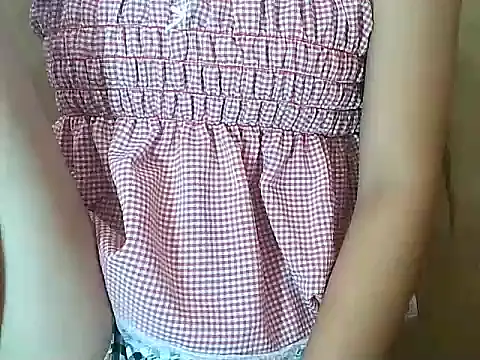 Snapshot of PinaySkinnyGirl chatting on October 2025 03:29:02 AM PinaySkinnyGirl online show from October 2025 03:29:02 AM