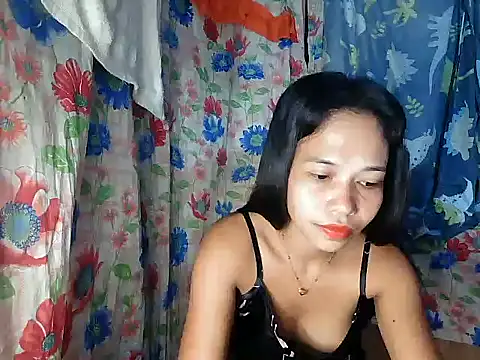 Snapshot of PinaySkinnyGirl chatting on December 2025 09:19:02 PM PinaySkinnyGirl online show from December 2025 09:19:02 PM