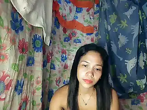 Snapshot of PinaySkinnyGirl chatting on December 2025 09:25:01 AM PinaySkinnyGirl online show from December 2025 09:25:01 AM