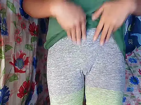 Snapshot of PinaySkinnyGirl chatting on January 2026 10:29:01 AM PinaySkinnyGirl online show from January 2026 10:29:01 AM