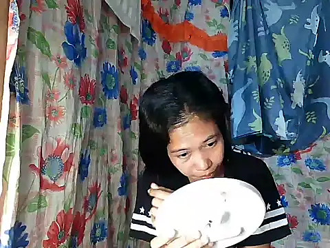 Snapshot of PinaySkinnyGirl chatting on January 2026 09:31:02 PM PinaySkinnyGirl online show from January 2026 09:31:02 PM