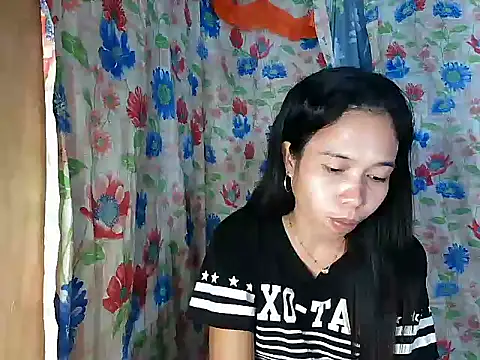 Snapshot of PinaySkinnyGirl chatting on February 2026 11:48:02 AM PinaySkinnyGirl online show from February 2026 11:48:02 AM