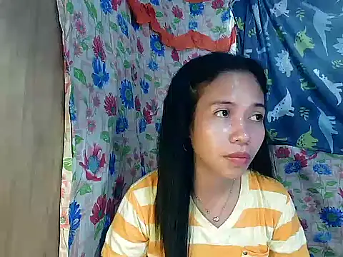 Snapshot of PinaySkinnyGirl chatting on February 2026 09:18:02 AM PinaySkinnyGirl online show from February 2026 09:18:02 AM