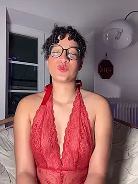 Lauyako online show from February 2026 08:49:02 PM