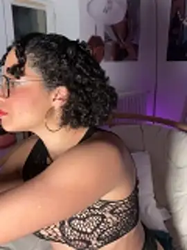 Snapshot of Lauyako chatting on May 2026 07:43:02 PM Lauyako online show from May 2026 07:43:02 PM