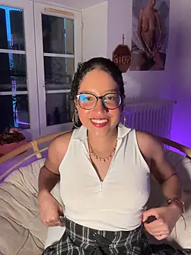 Snapshot of Lauyako chatting on June 2026 07:41:02 PM Lauyako online show from June 2026 07:41:02 PM