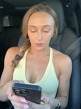 lunagirl13 online show from July 2026 10:49:02 PM
