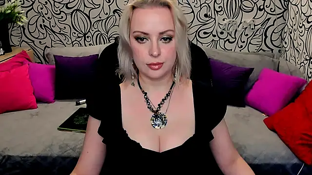 Hotdreamhere online show from December 2024 12:01:02 PM