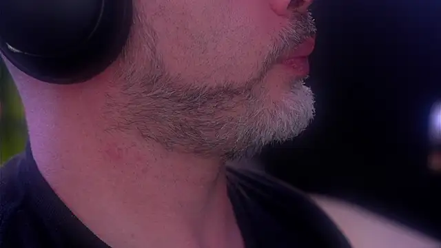 Snapshot of Sanders_White chatting on September 2025 01:50:01 AM Sanders White online show from September 2025 01:50:01 AM