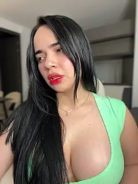 Snapshot of GeorginaJones chatting on January 2025 04:44:02 AM GeorginaJones online show from January 2025 04:44:02 AM