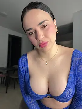 Snapshot of GeorginaJones chatting on March 2025 03:15:01 AM GeorginaJones online show from March 2025 03:15:01 AM