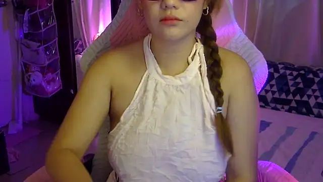 Snapshot of yourbabe_Brielle chatting on July 2026 02:32:02 PM yourbabe Brielle online show from July 2026 02:32:02 PM