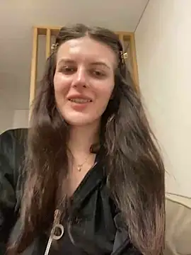 little belucci online show from February 2025 06:34:02 PM