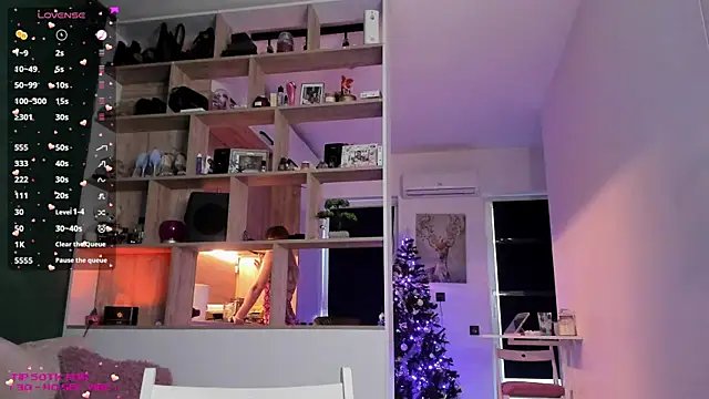 Snapshot of _alleyesonme_ chatting on January 2025 02:07:01 PM  alleyesonme  online show from January 2025 02:07:01 PM