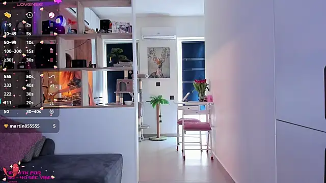 Snapshot of _alleyesonme_ chatting on March 2025 01:50:02 PM  alleyesonme  online show from March 2025 01:50:02 PM