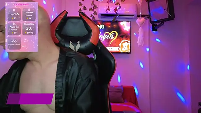 Snapshot of smangels chatting on January 2025 04:10:01 AM smangels online show from January 2025 04:10:01 AM