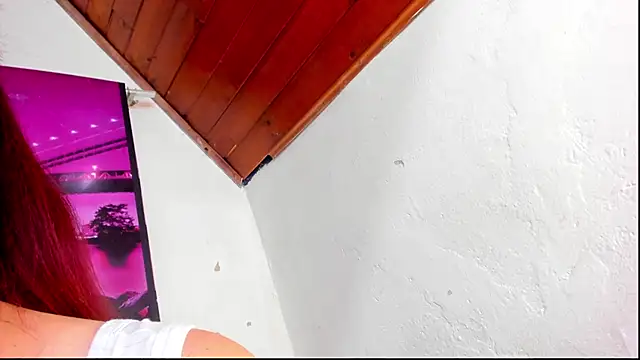 Hannaa32 online show from November 2025 08:21:01 PM