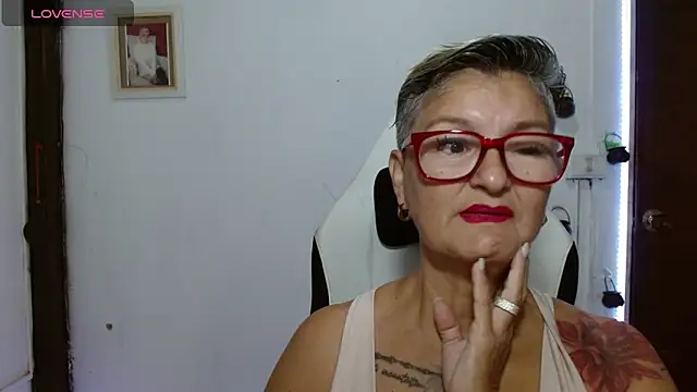 Snapshot of bety-cum2 chatting on June 2026 03:13:02 PM bety-cum2 online show from June 2026 03:13:02 PM