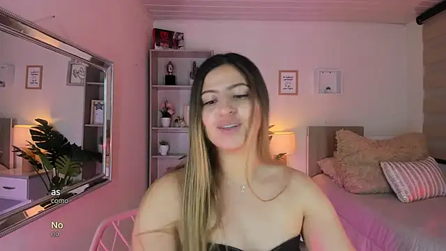 Snapshot of little_antonela chatting on December 2024 04:15:02 PM little antonela online show from December 2024 04:15:02 PM