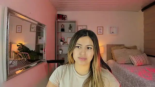 Snapshot of little_antonela chatting on December 2024 03:12:02 PM little antonela online show from December 2024 03:12:02 PM