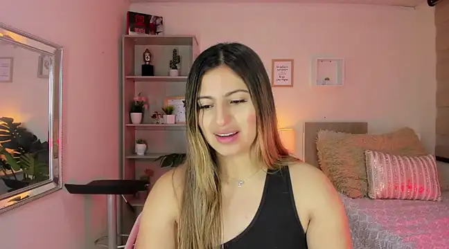 Snapshot of little_antonela chatting on December 2024 02:42:02 PM little antonela online show from December 2024 02:42:02 PM
