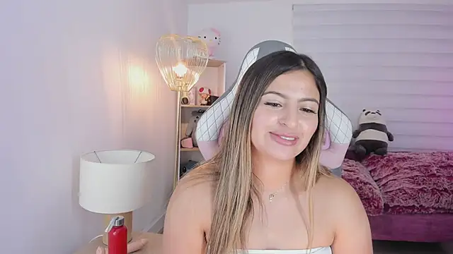 Snapshot of little_antonela chatting on January 2025 06:23:01 PM little antonela online show from January 2025 06:23:01 PM