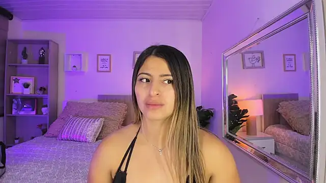 Snapshot of little_antonela chatting on February 2025 02:25:02 PM little antonela online show from February 2025 02:25:02 PM